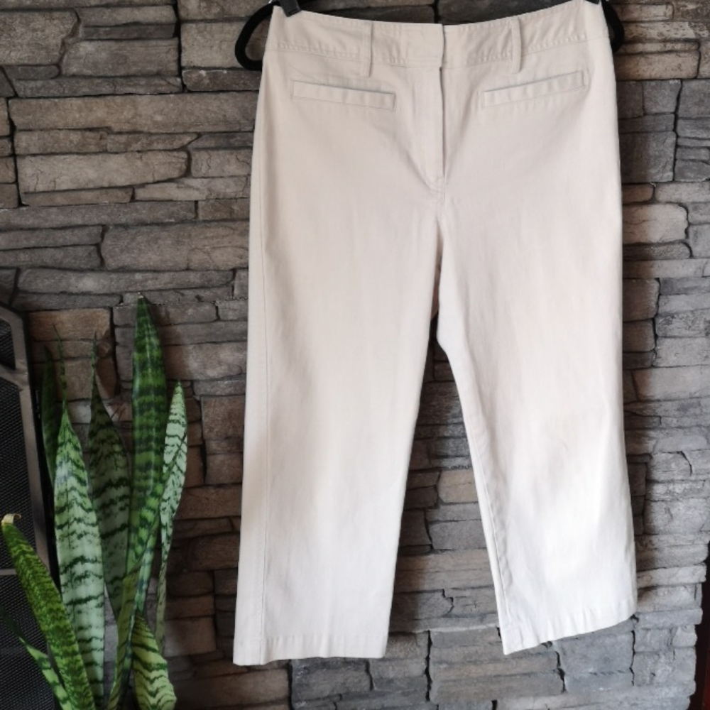 Larry Levine Cream Capris